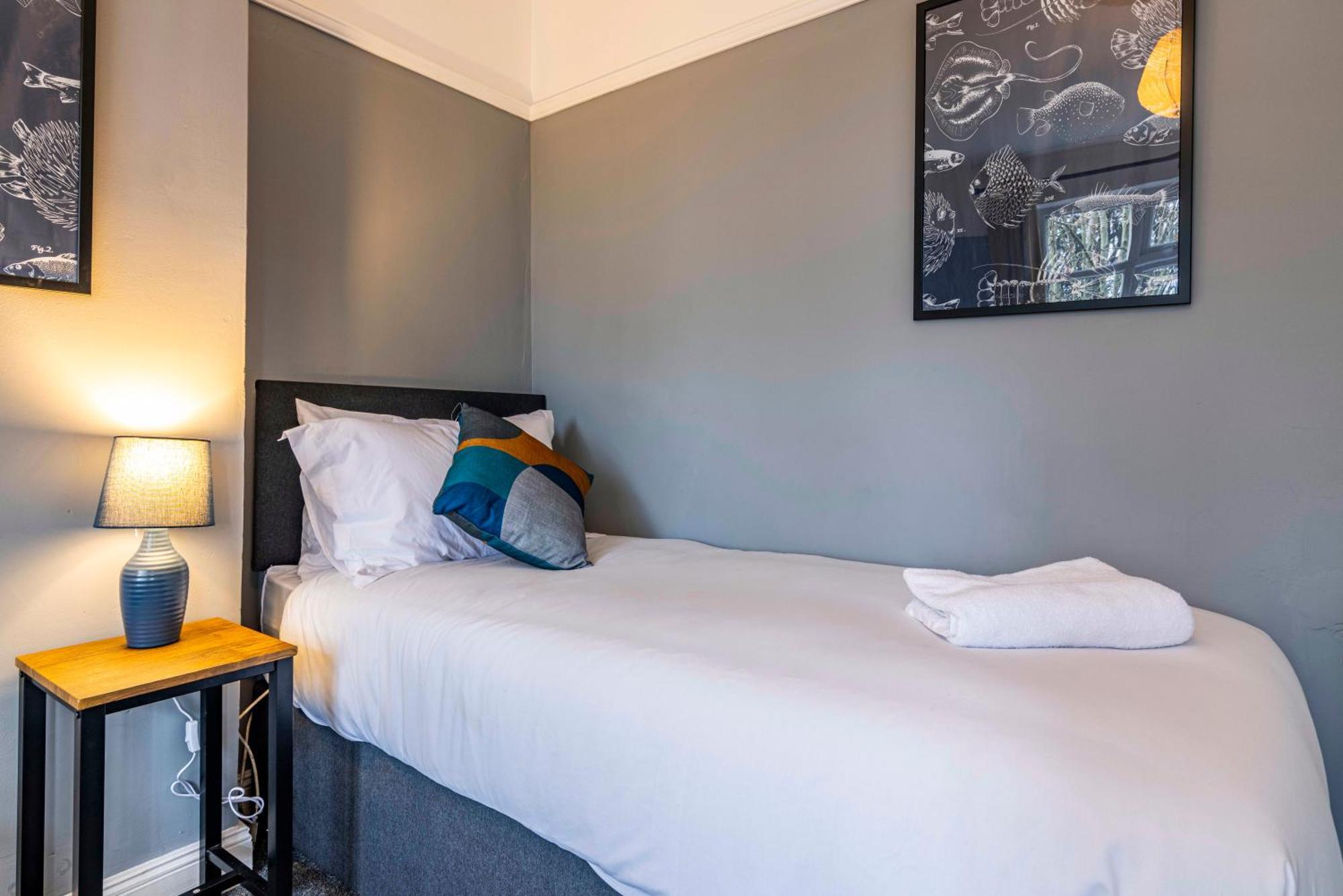 Lovely 4Bdr Home- Off Street Parking Sleeps 7 Nottingham Luaran gambar