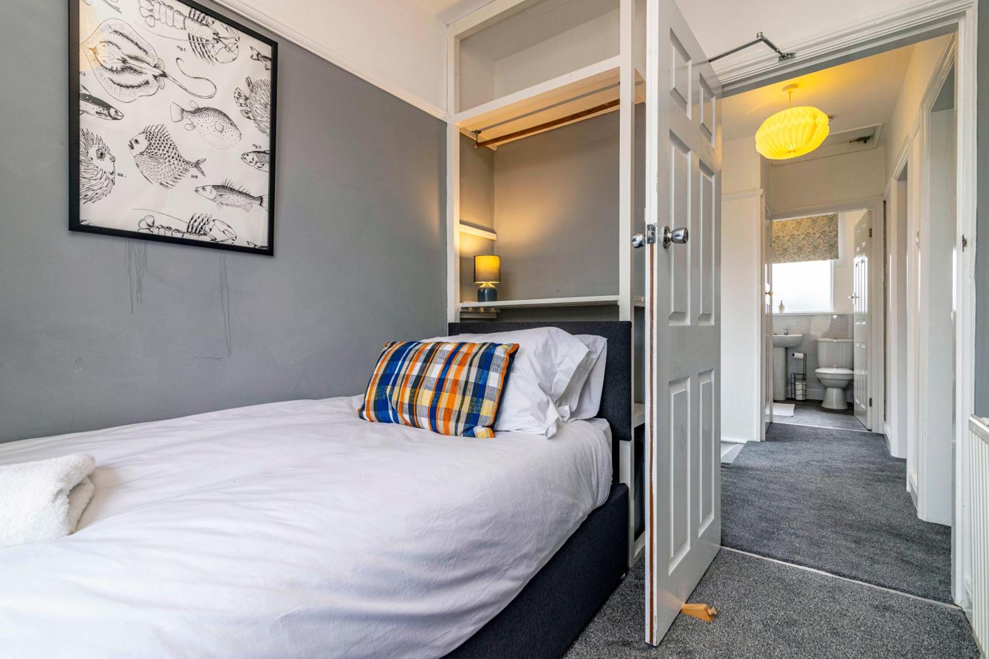 Lovely 4Bdr Home- Off Street Parking Sleeps 7 Nottingham Luaran gambar