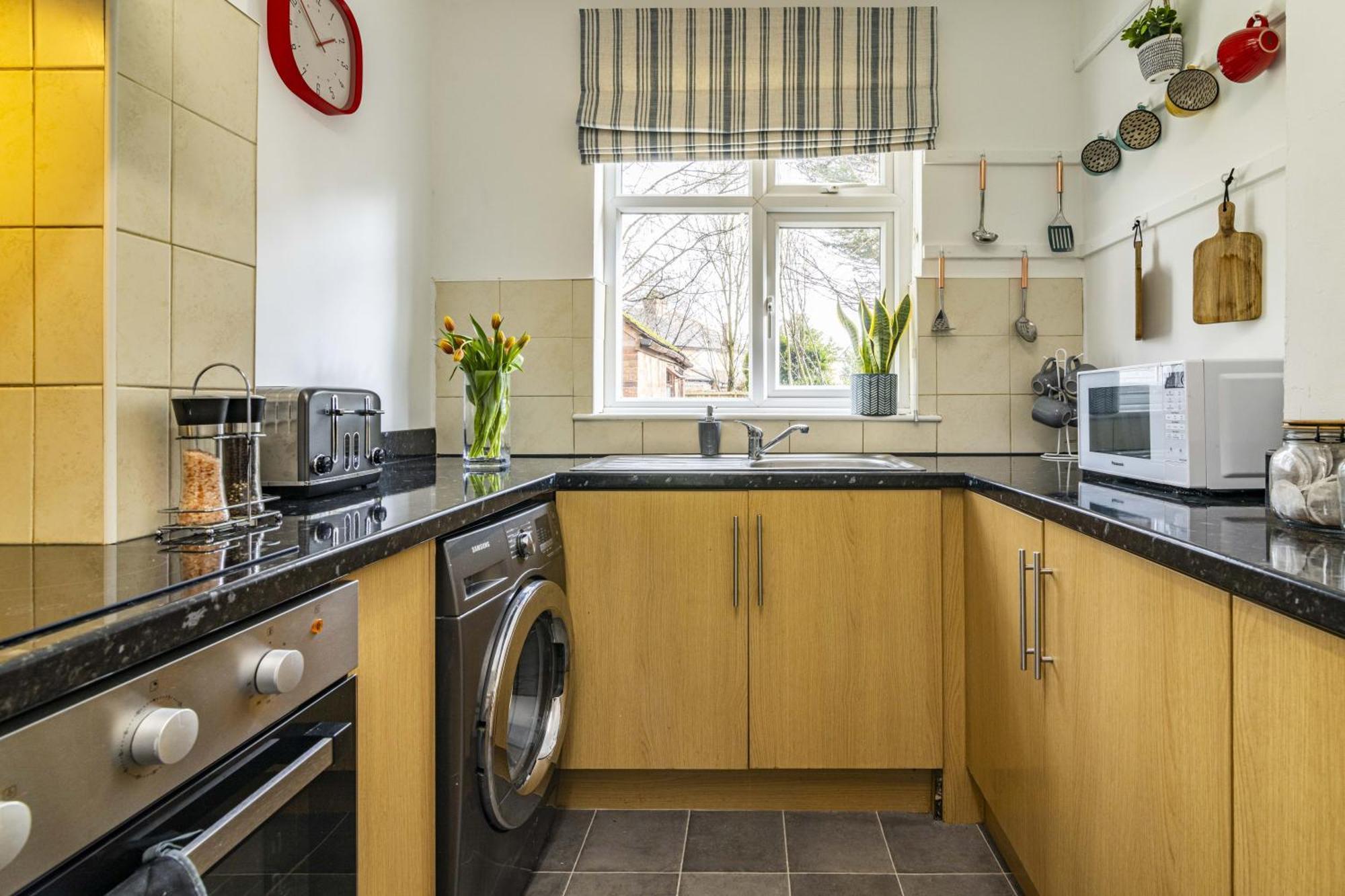Lovely 4Bdr Home- Off Street Parking Sleeps 7 Nottingham Luaran gambar
