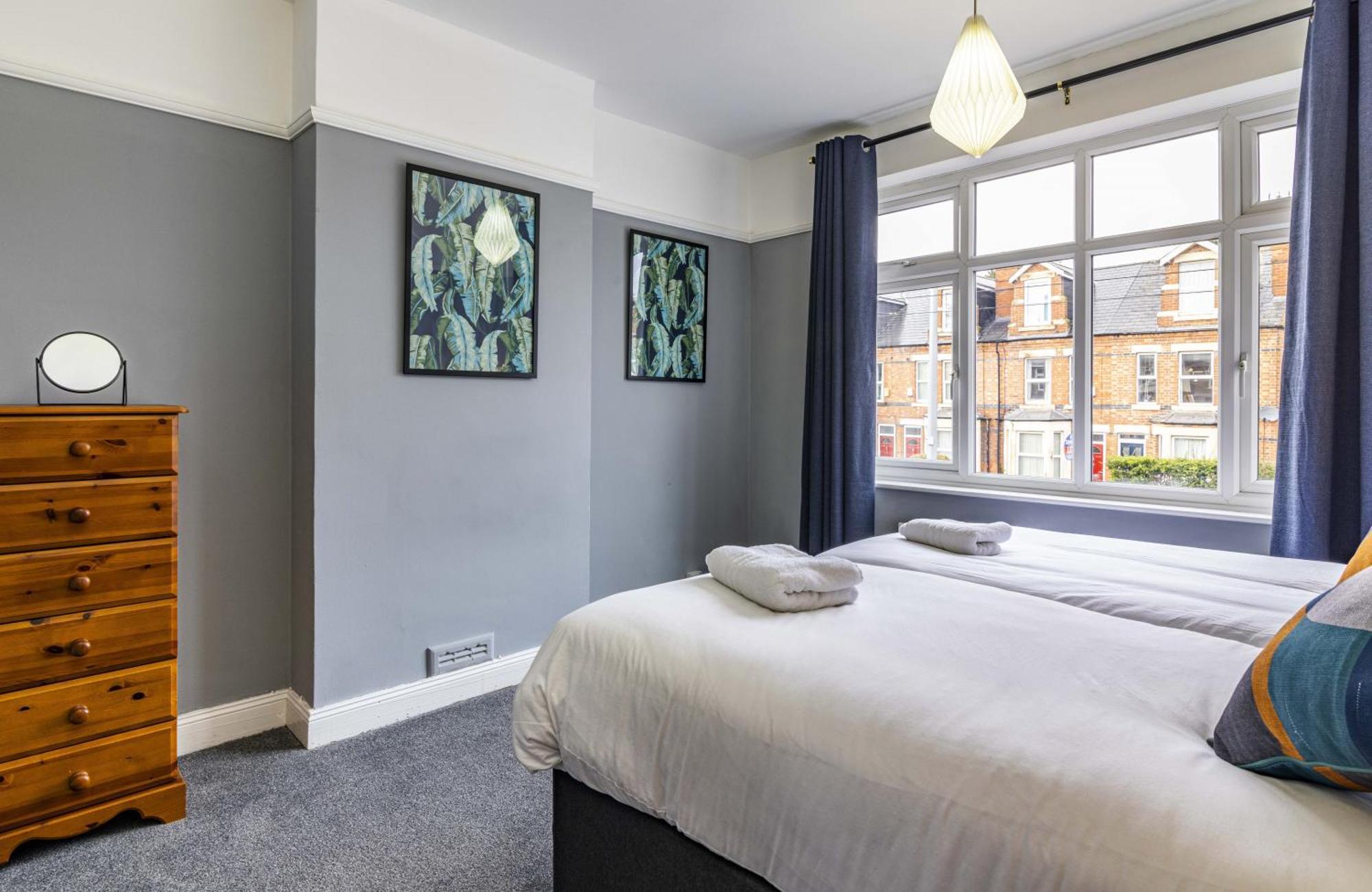 Lovely 4Bdr Home- Off Street Parking Sleeps 7 Nottingham Luaran gambar