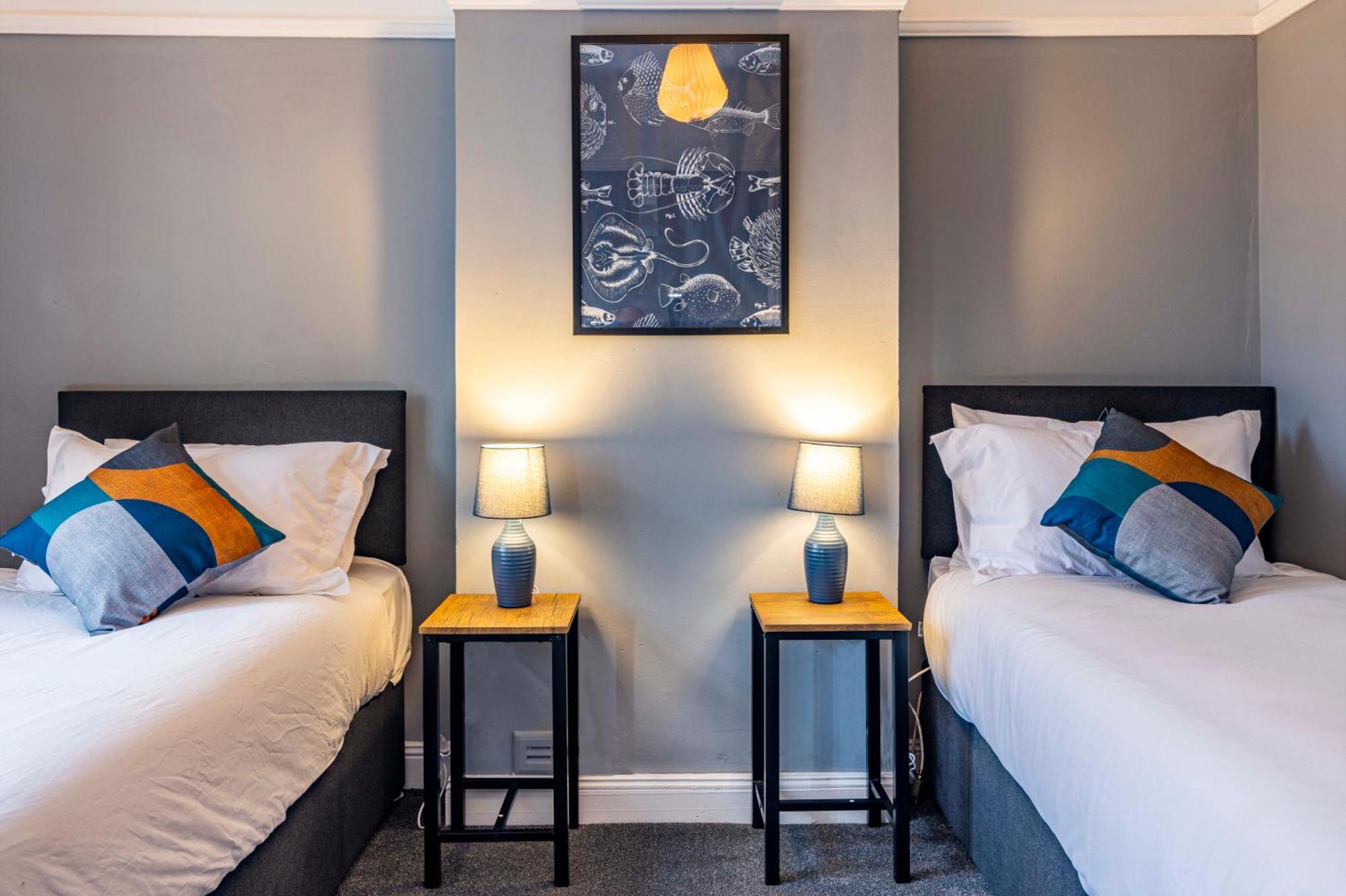 Lovely 4Bdr Home- Off Street Parking Sleeps 7 Nottingham Luaran gambar