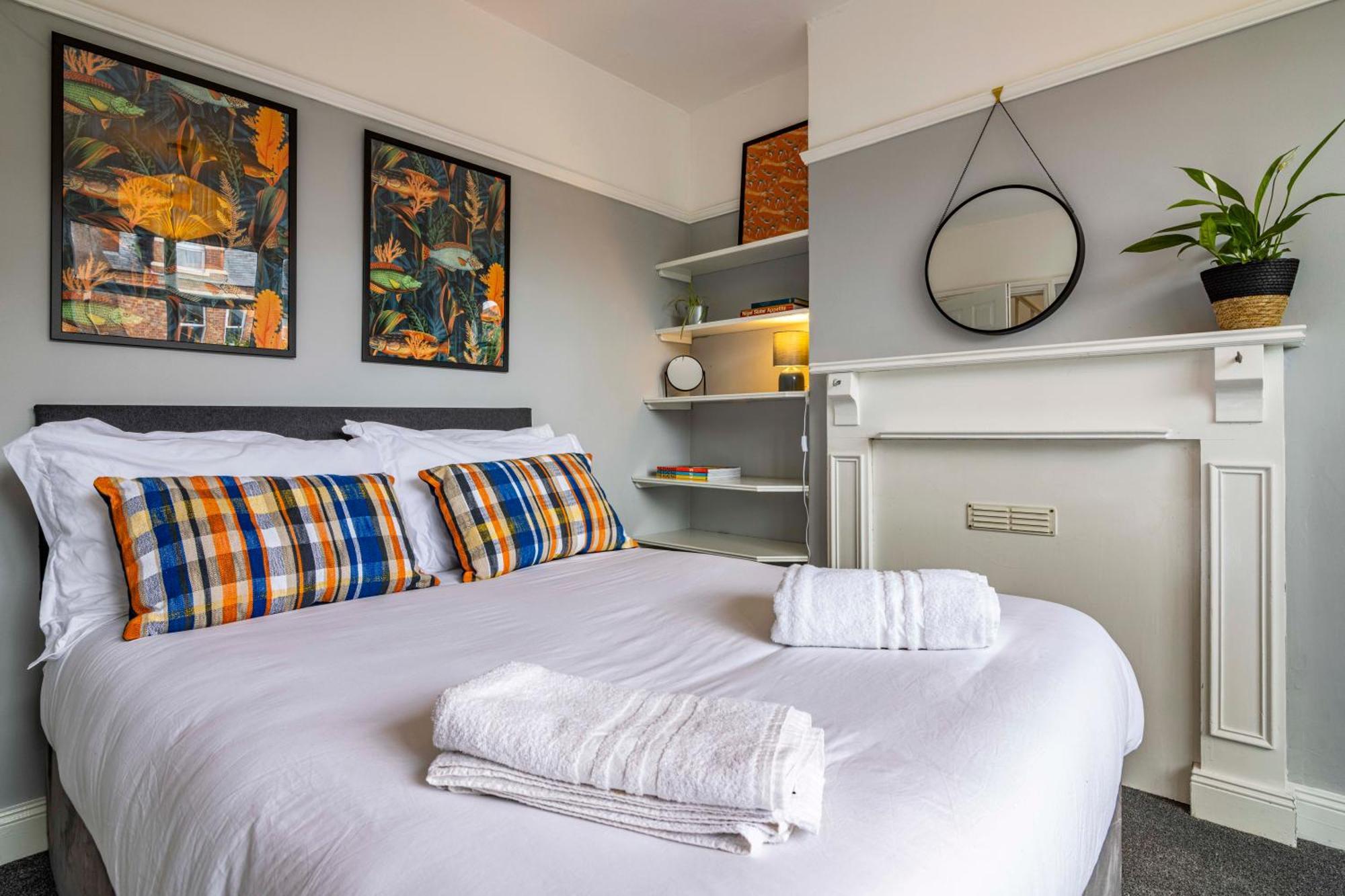 Lovely 4Bdr Home- Off Street Parking Sleeps 7 Nottingham Luaran gambar