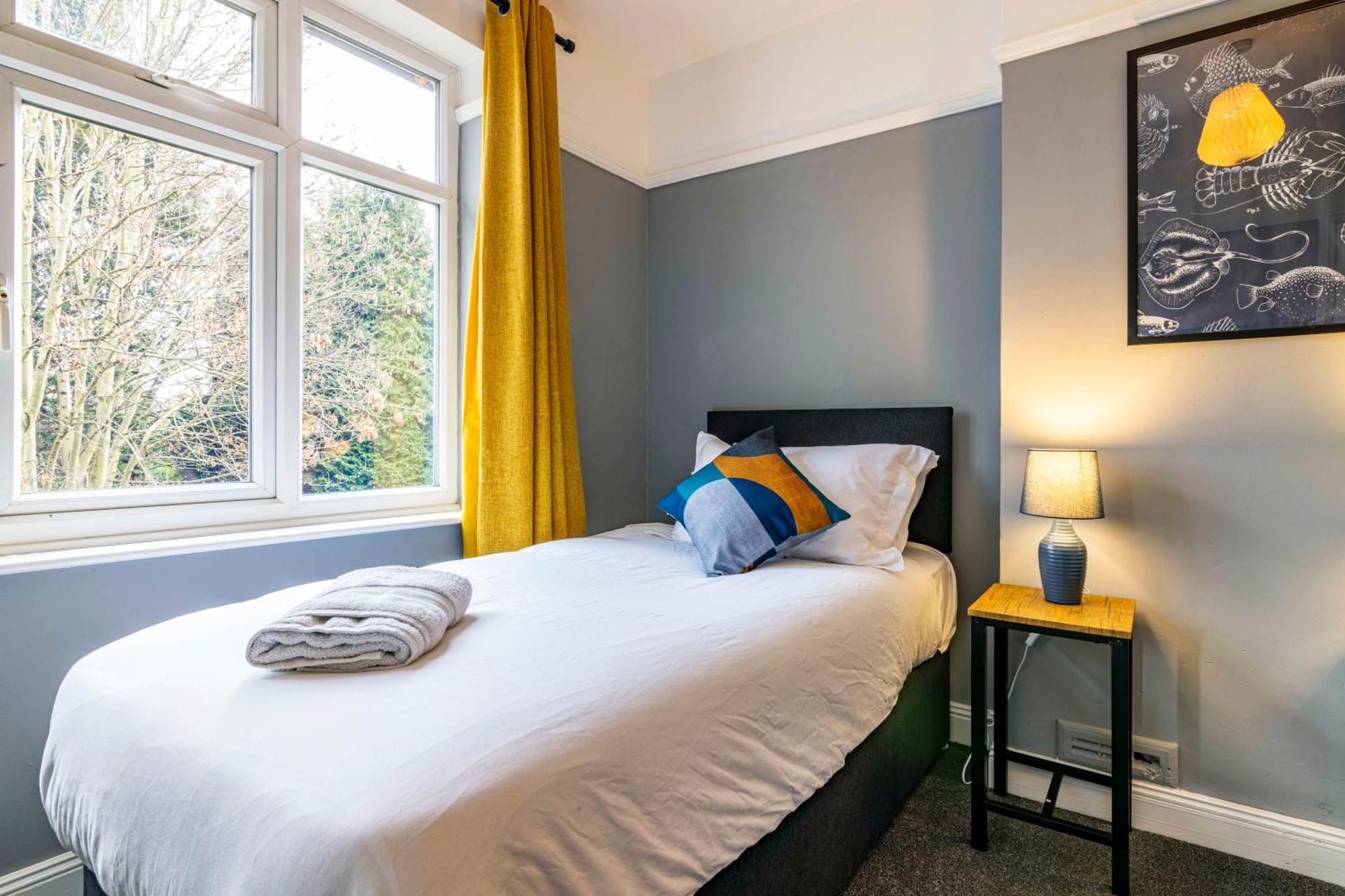 Lovely 4Bdr Home- Off Street Parking Sleeps 7 Nottingham Luaran gambar