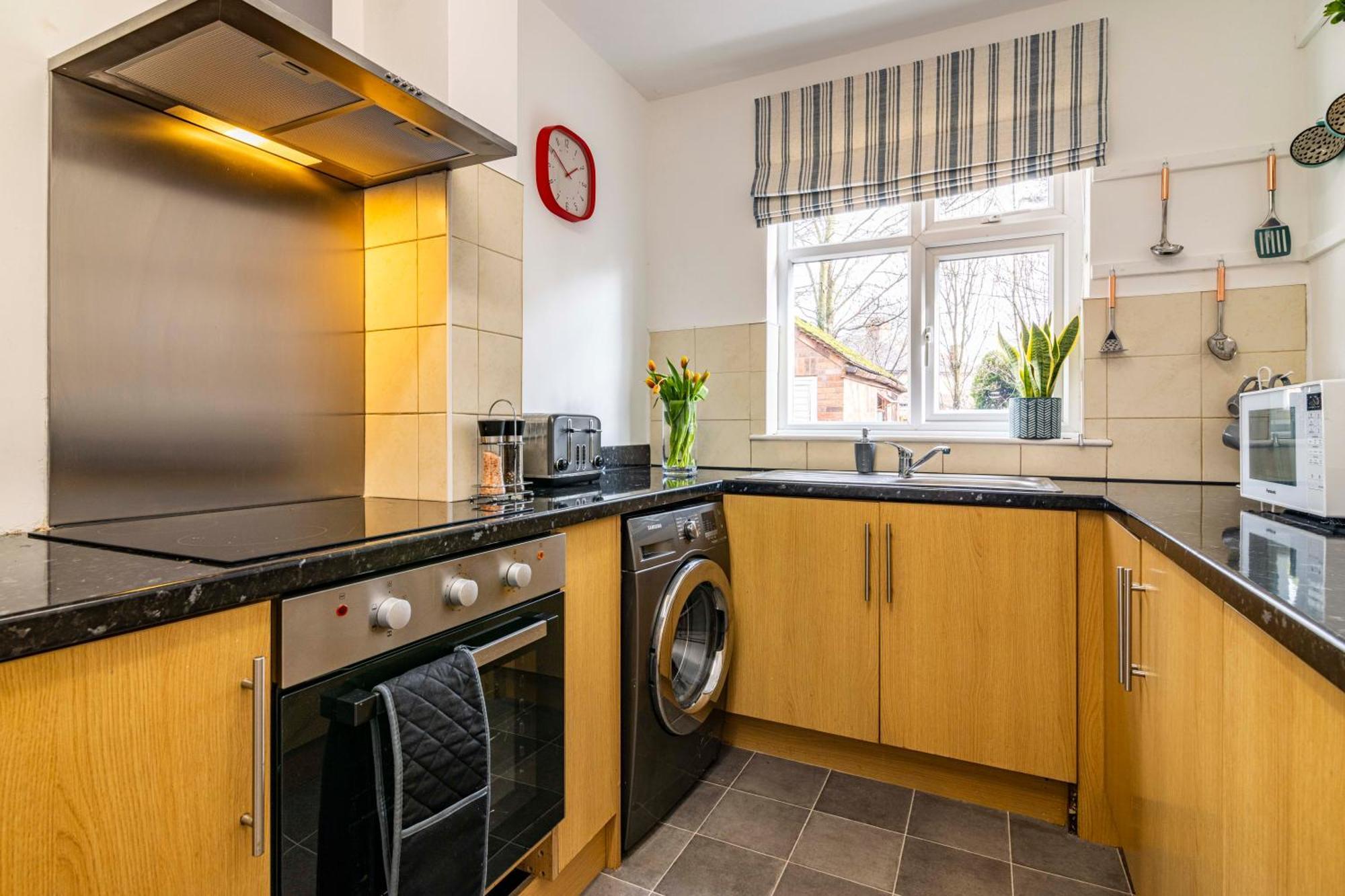 Lovely 4Bdr Home- Off Street Parking Sleeps 7 Nottingham Luaran gambar