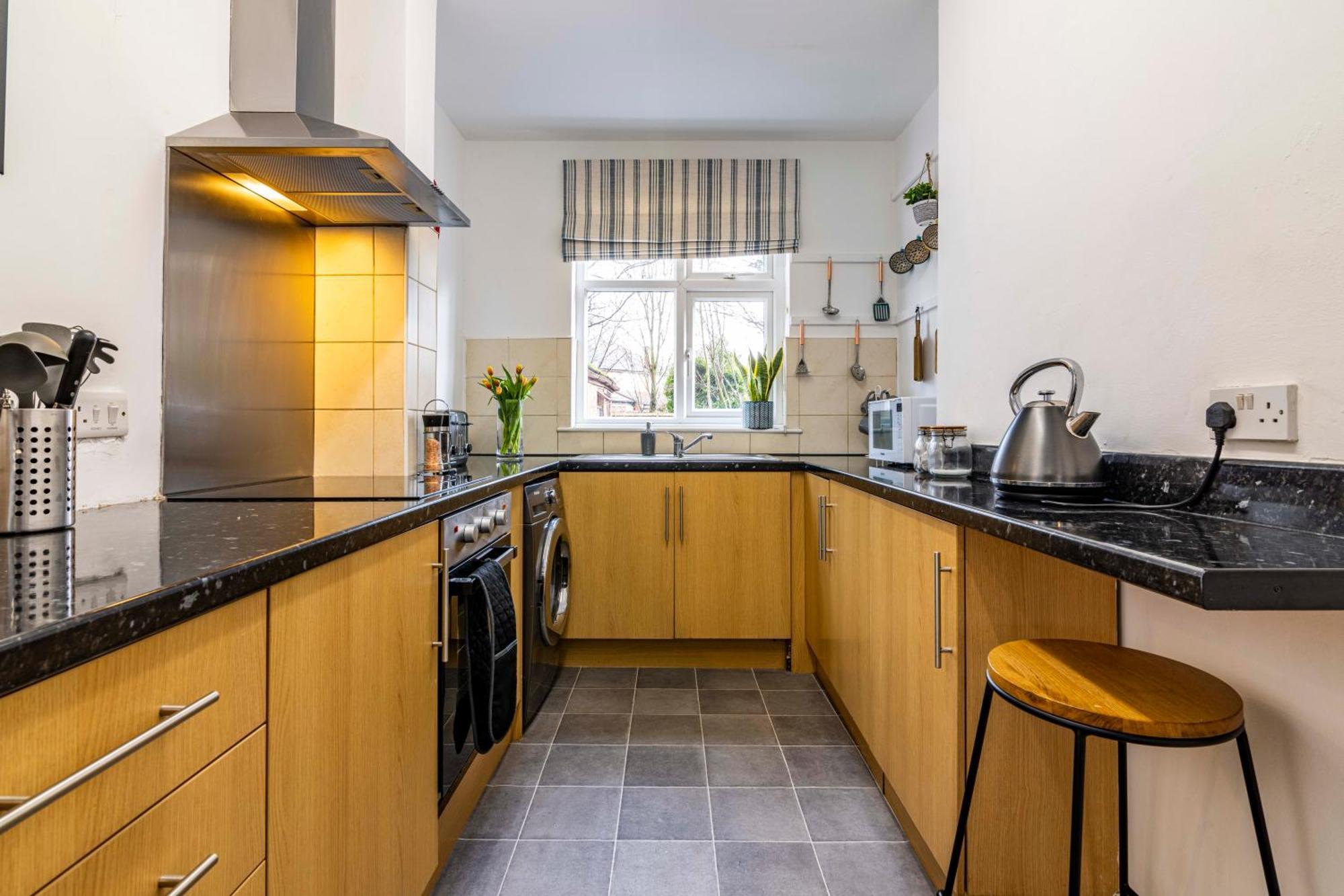 Lovely 4Bdr Home- Off Street Parking Sleeps 7 Nottingham Luaran gambar