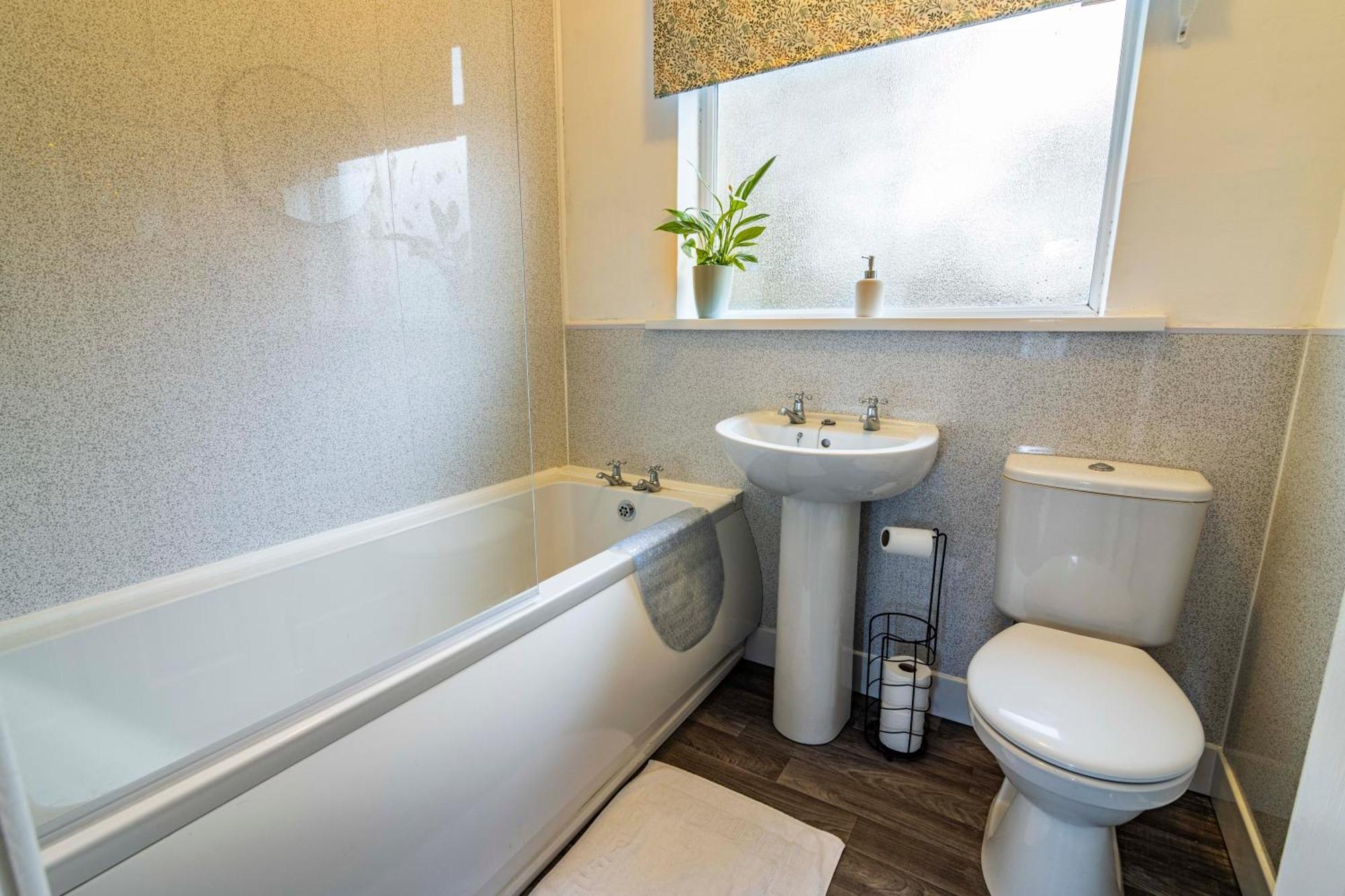 Lovely 4Bdr Home- Off Street Parking Sleeps 7 Nottingham Luaran gambar